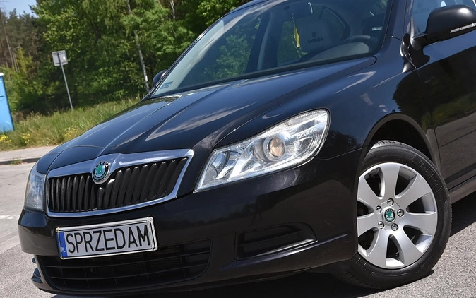 Skoda Octavia cena 19900 przebieg: 200000, rok produkcji 2011 z Kielce małe 667